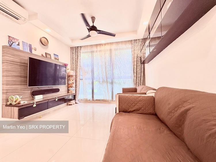 Prive (D19), Condominium #565945831